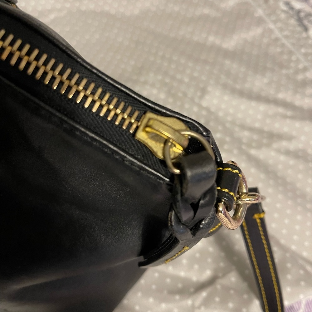Dooney &Bourke tote - Picture 5 of 8